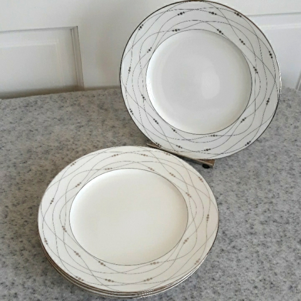 Royal Doulton Precious Platinum salad/ dessert plates set of 4
